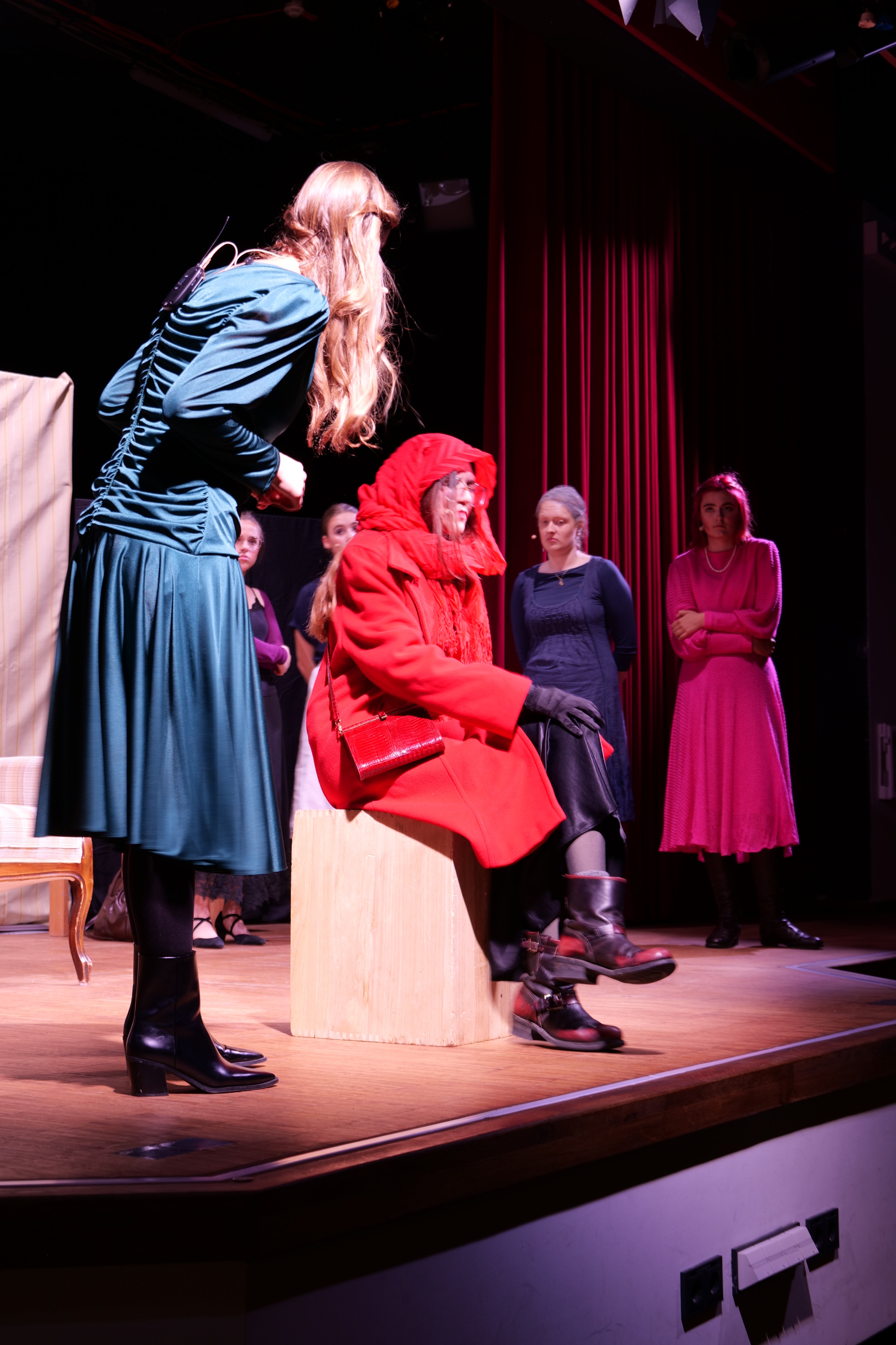8Frauen_8